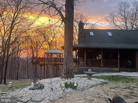 3rd image of 3331 Hawks Hill Ln