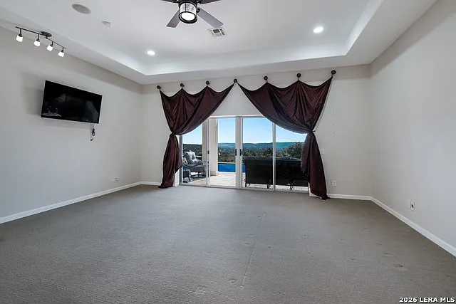 6710 Manor Hl — Photo 15