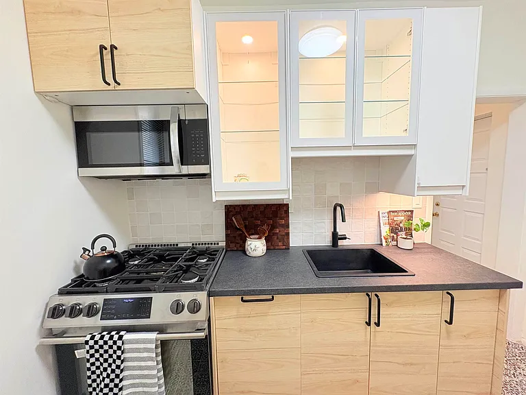 141 Duncan Ave #6A — Photo 8