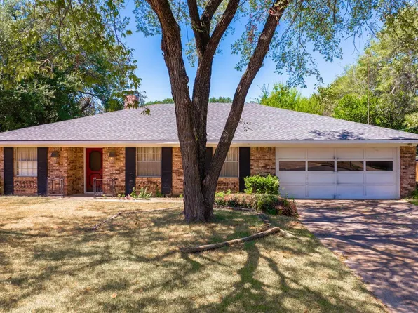 1503 Auburn Dr, Longview, TX 75601