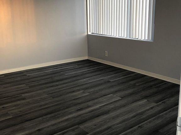 4th image of 1527 Garnet Ave