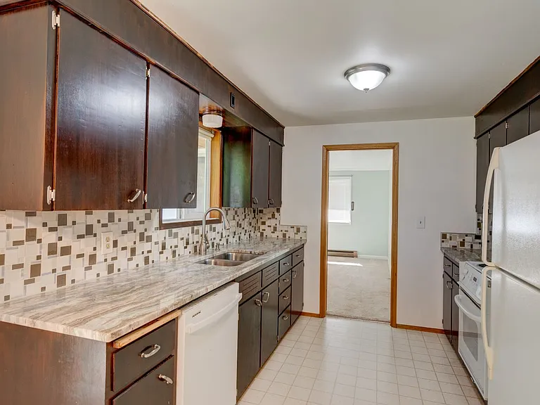 1677 NE 7th Ct — Photo 8