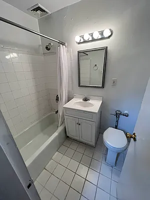 Rented by Bond New York | media 5