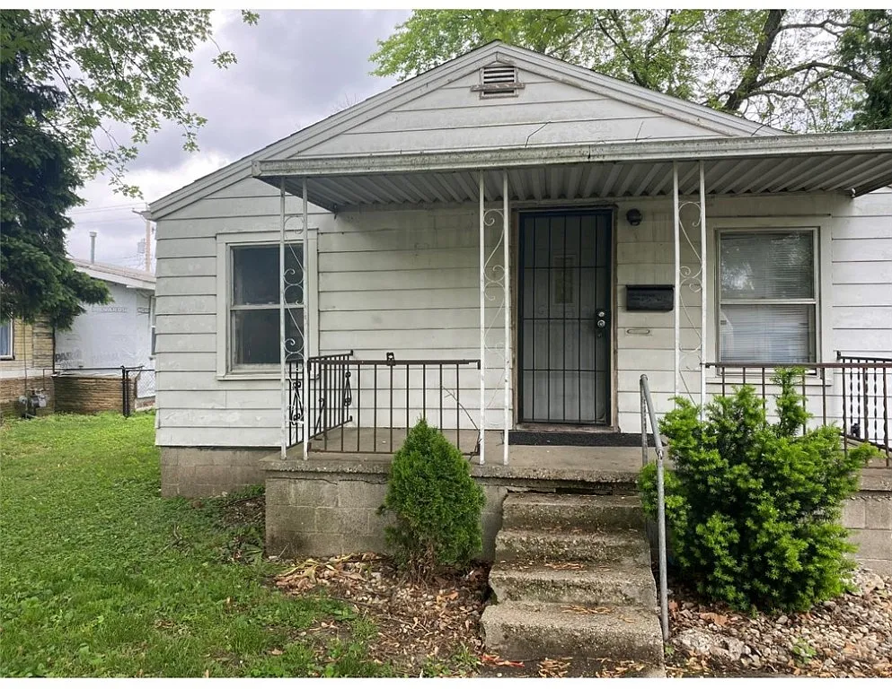 1290 N 18th St photo 1