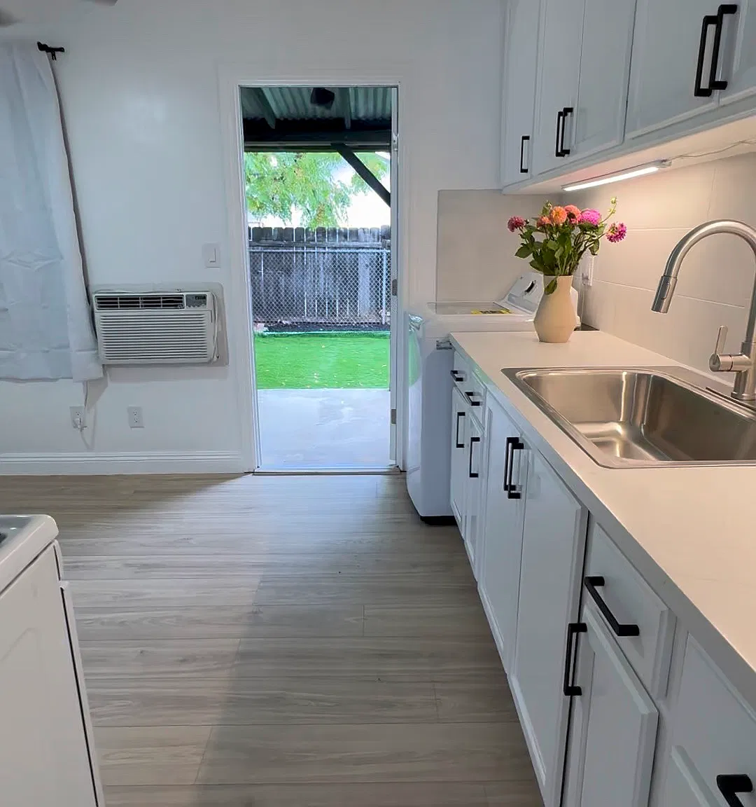 2 bed, 720 sqft, $2,625 — Photo 1