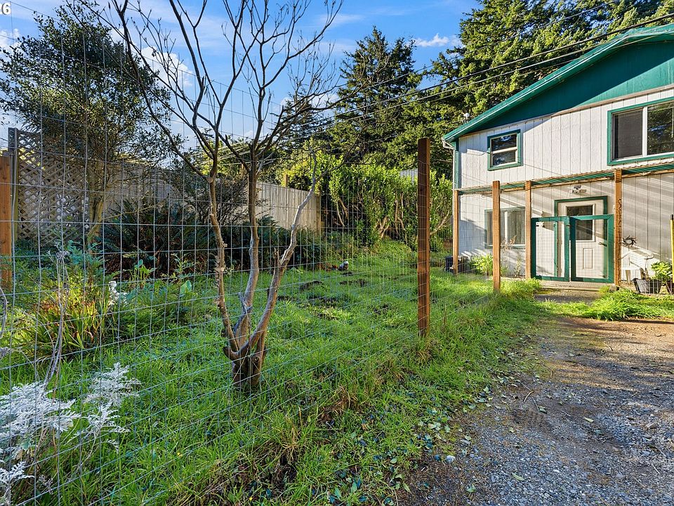 1st image of 805 Coast Guard Hill Rd