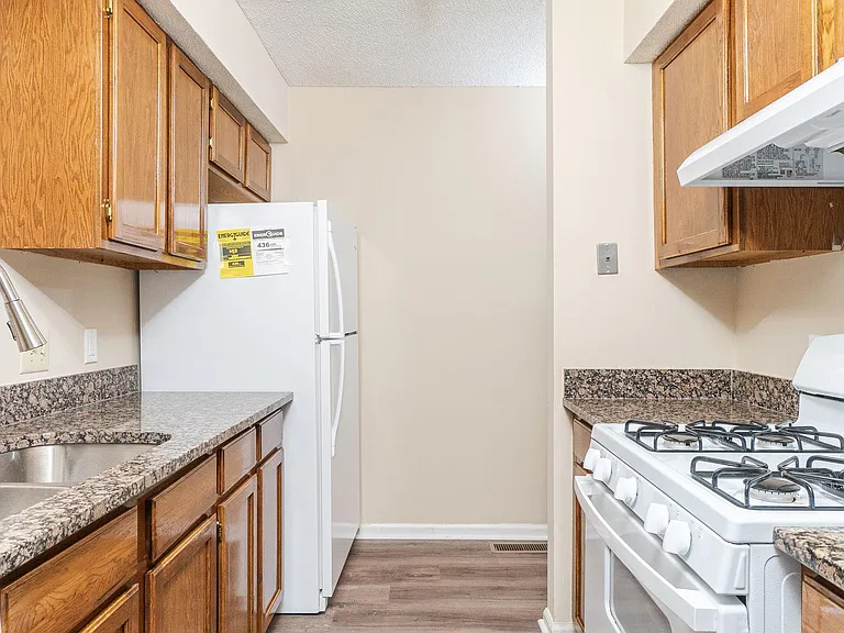 106 N Tunstall Ave — Photo 17