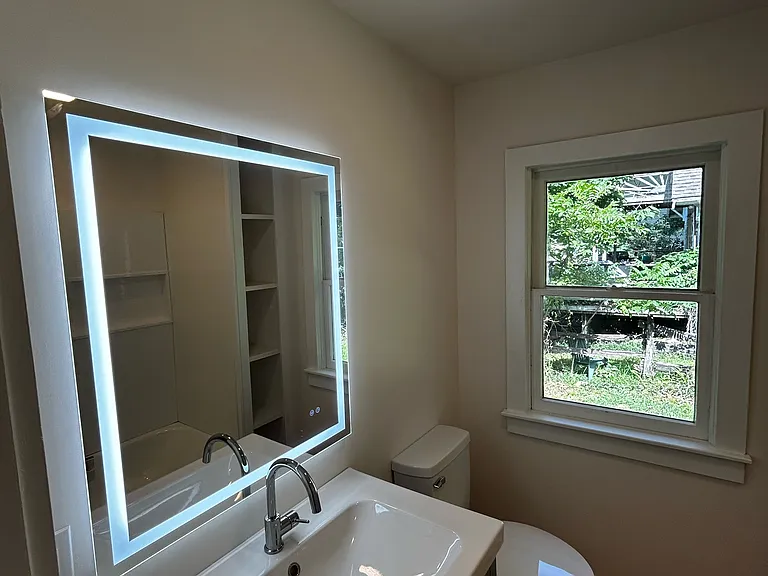 518 E Gunter St — Photo 12