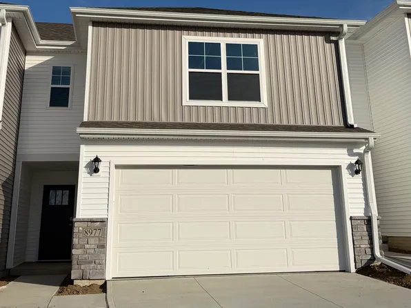 8977 N 167th St, Bennington, NE 68007