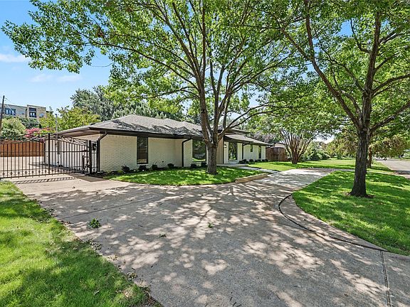 3rd image of 14018 Tanglewood Dr