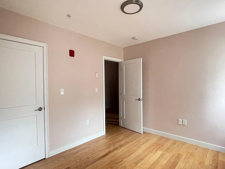 23 Hudson St #204 — Photo 11