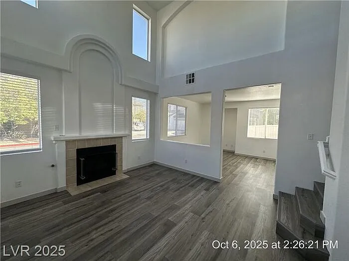 3 bed, 2.5 bath, 1998 sqft, $1,937 — Photo 4