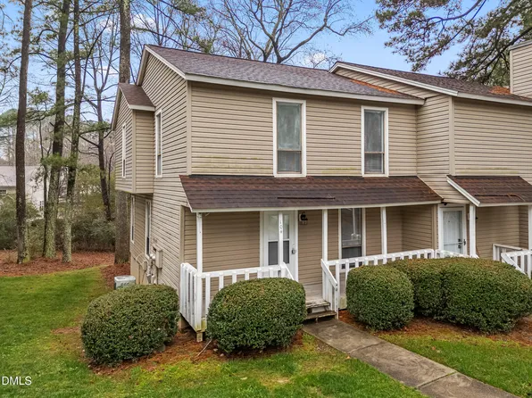 104 Arbuckle Ln, Cary, NC 27511