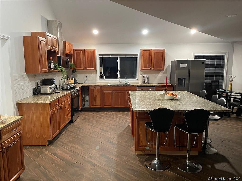 20 Morehouse Ln, Norwalk, CT 06850 MLS 170523343 Zillow