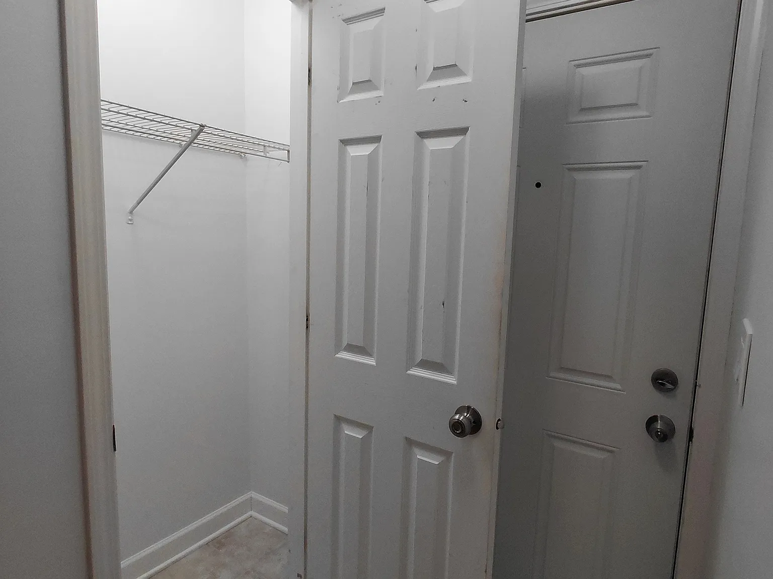 16W477 Mockingbird Ln — Photo 3