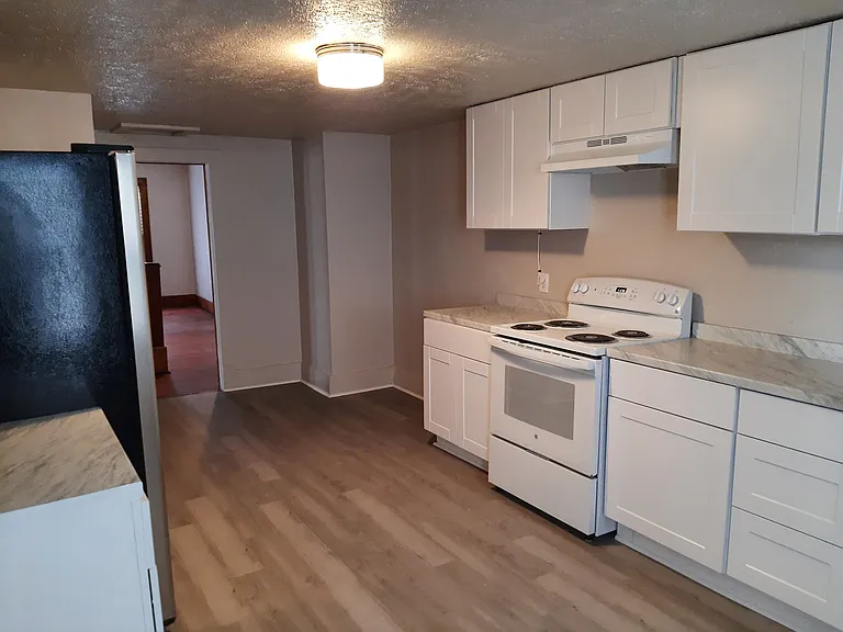 416 N 4th St #3 — Photo 4