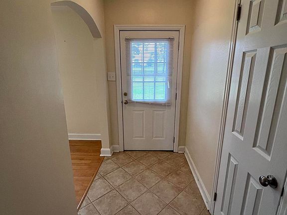 2nd image of 124 Tignall Road