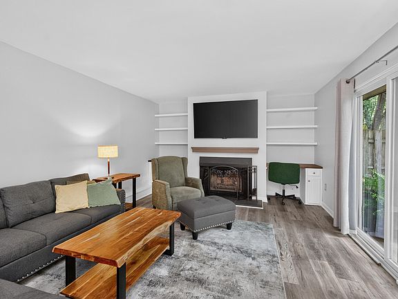 2nd image of 401 Redding Rd APT 29