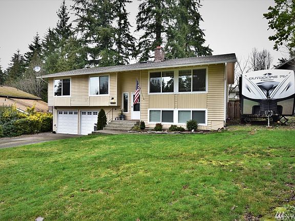 2nd image of 2052 NE Norrland Ct