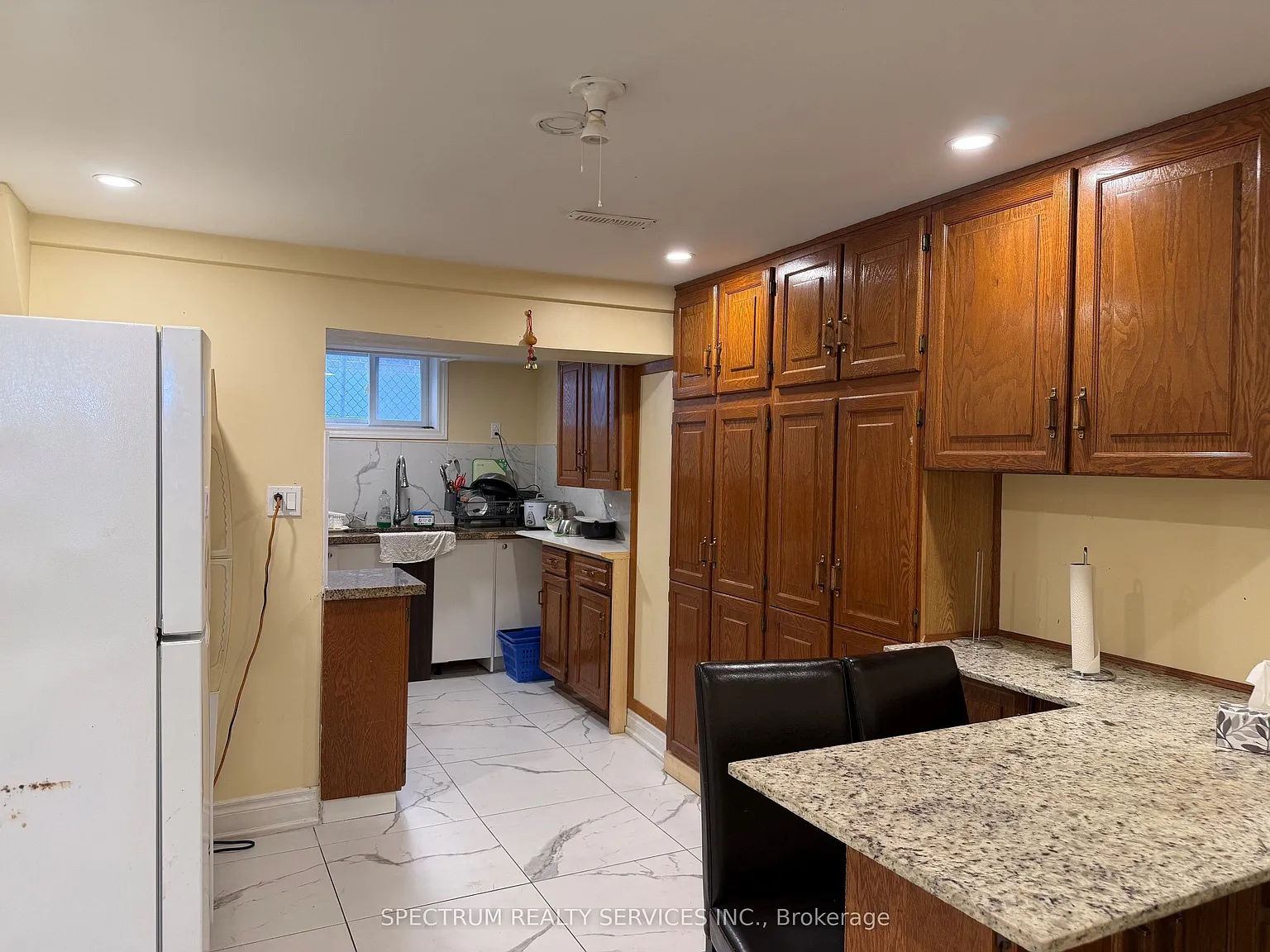 3 bed, $1,000 — Photo 1