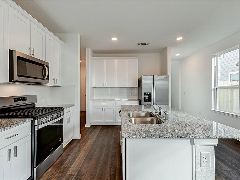 25821 Hedgerow Dr — Photo 15