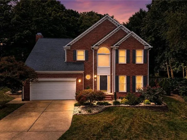 7 Timber Ridge Ct, Greensboro, NC 27407