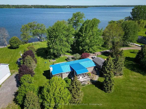 27 Carmans Ln, Prince Edward County, ON K0K 2T0
