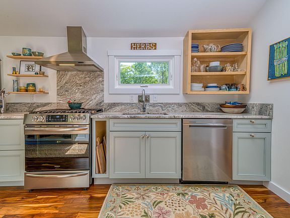 3rd image of 15 Summit Avenue