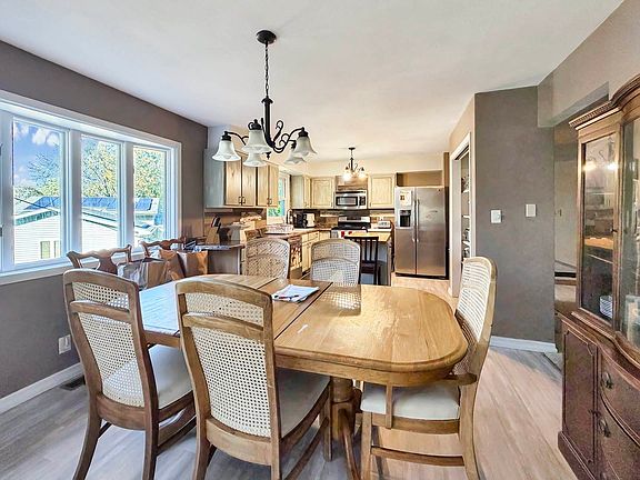 5th image of 2041 Winchester Dr