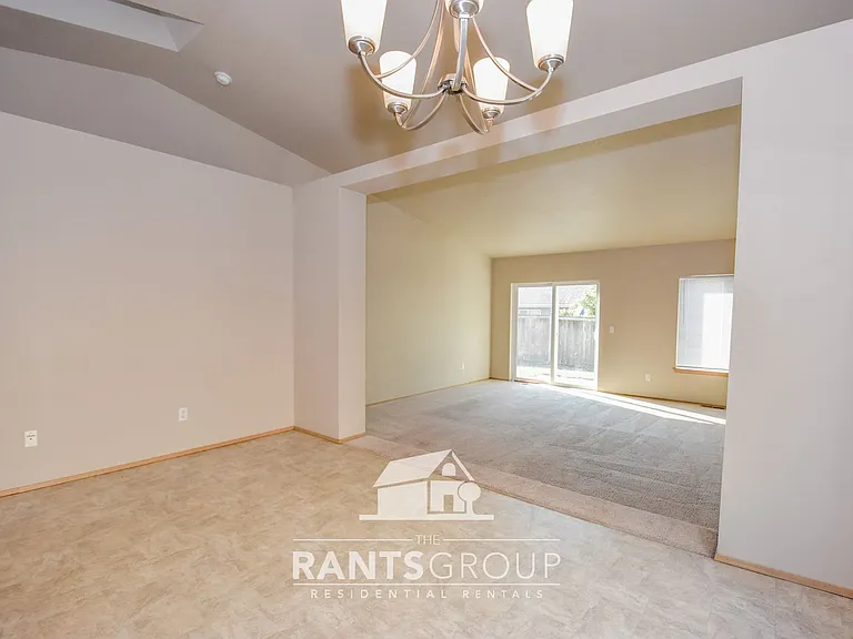 5305 Stockton St SE — Photo 8