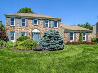 1812 Beacon Hill Dr, Dresher, PA 19025