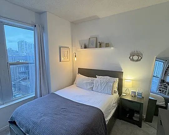 5th image of 1646 N Orleans St #607