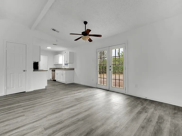 161 Country Ln #1135-B — Photo 5