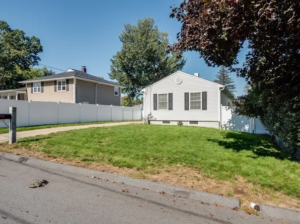 48 Pennichuck St, Nashua, NH 03064