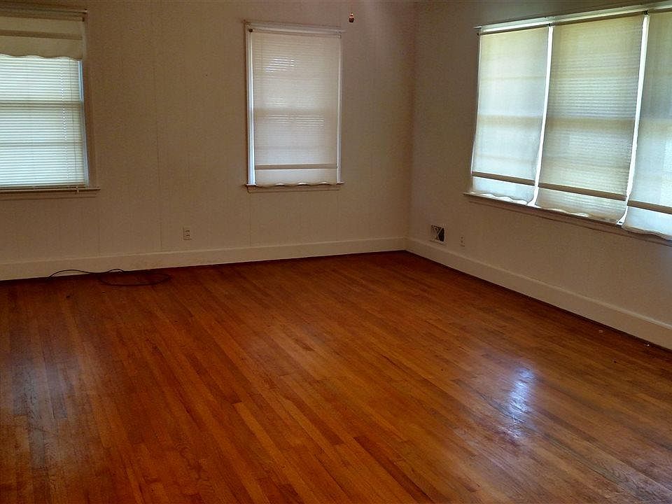 2nd image of 229 Iris Dr
