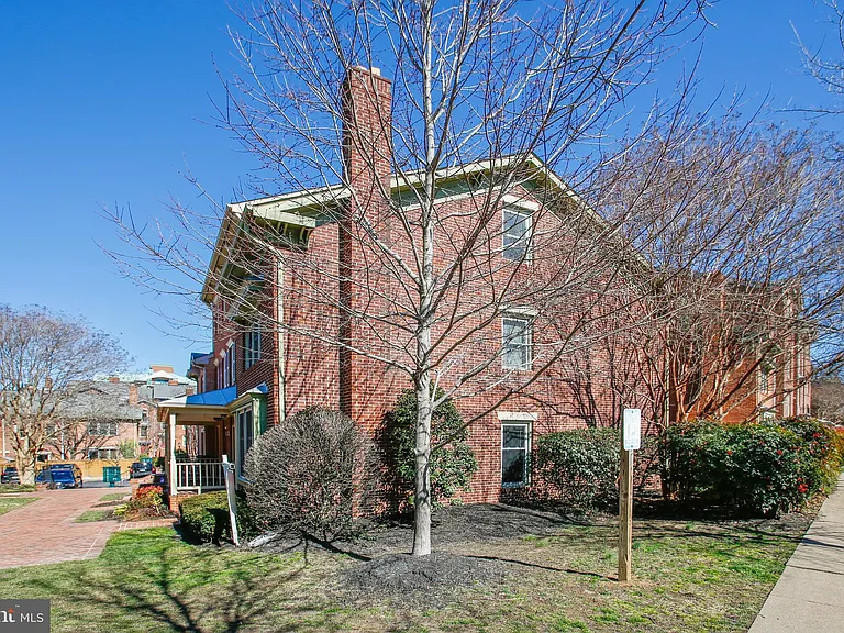 1525 Oronoco St — Photo 30