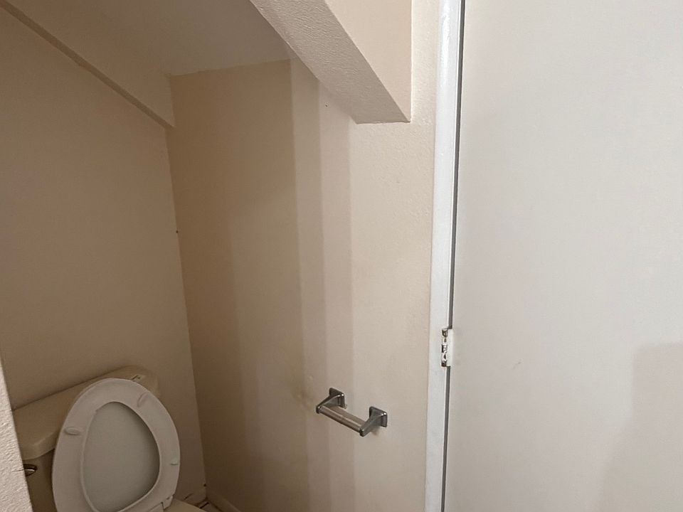 2nd image of 1041 Aila St