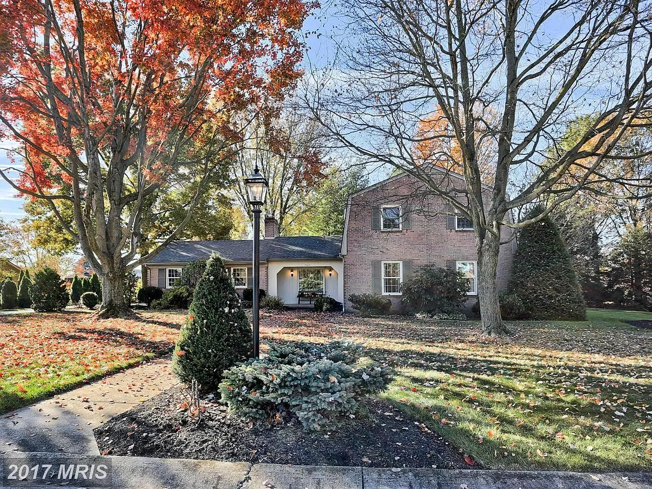 19613 Blossom Ln photo 1