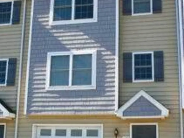 640 Kentwell Dr, York, PA 17406