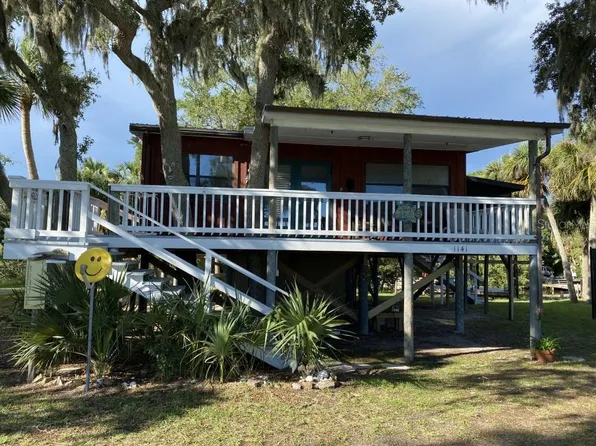 1141 Palmetto Dr, Cedar Key, FL 32625