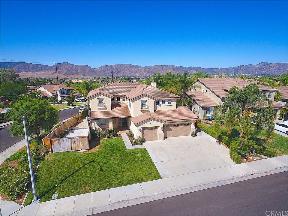1st image of 23797 Brookside Ct