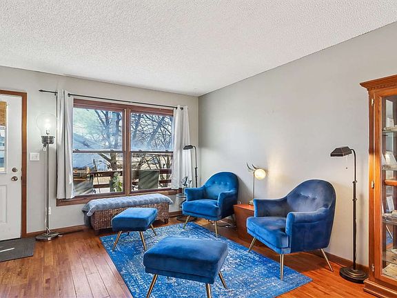 3rd image of 1808 Lynncrest Dr