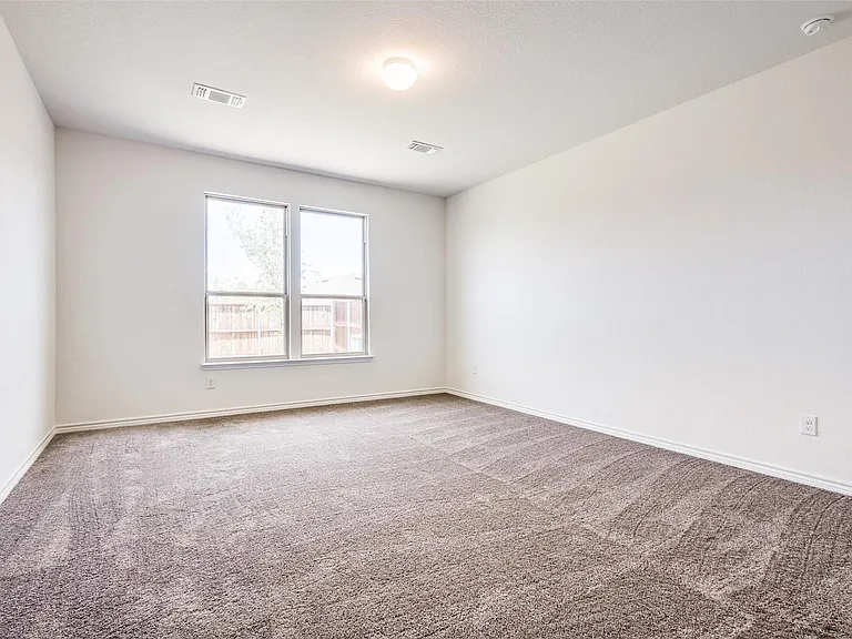 917 Waggoner Dr — Photo 15