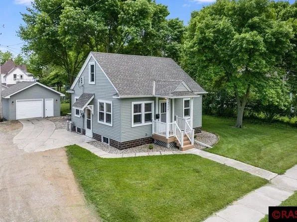 217 W 8th St, Blue Earth, MN 56013