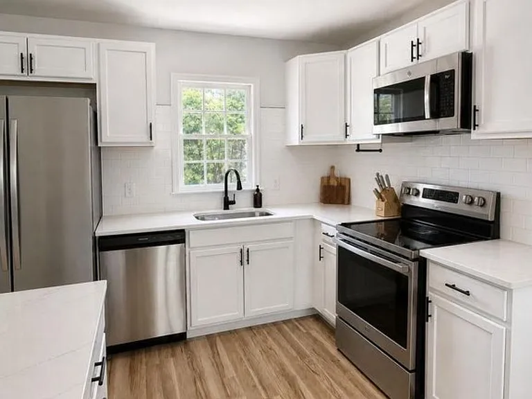 1445 Keswick Dr — Photo 4