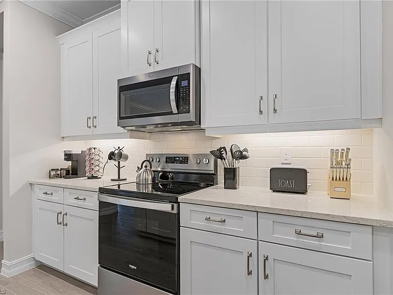 379 Grace Bay Ln — Photo 8