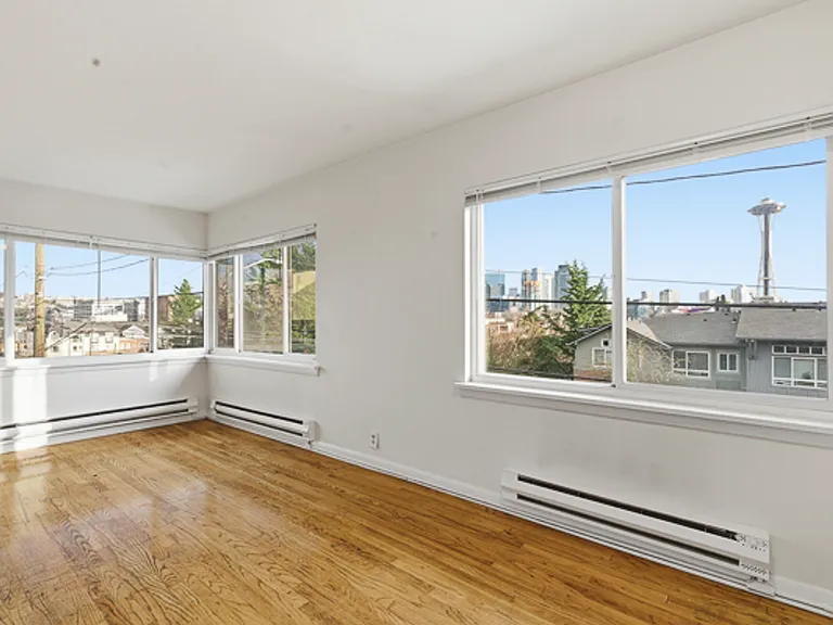 372 Aloha St — Photo 5