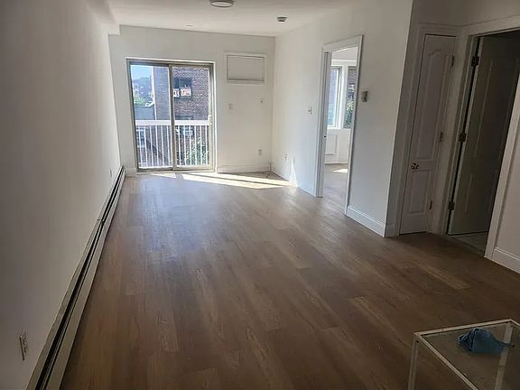 4th image of 14135 Pershing Cres APT 1B
