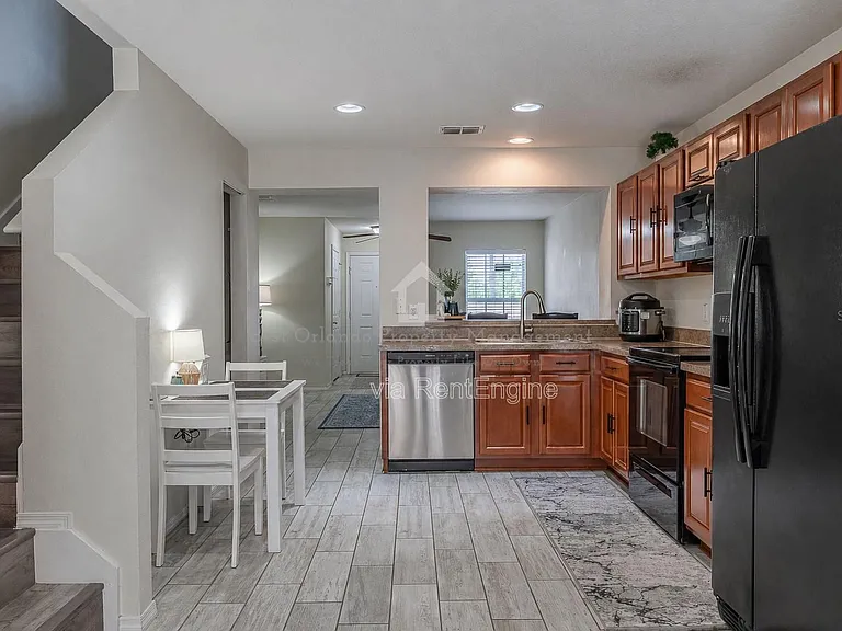5095 Dominica Dr — Photo 8