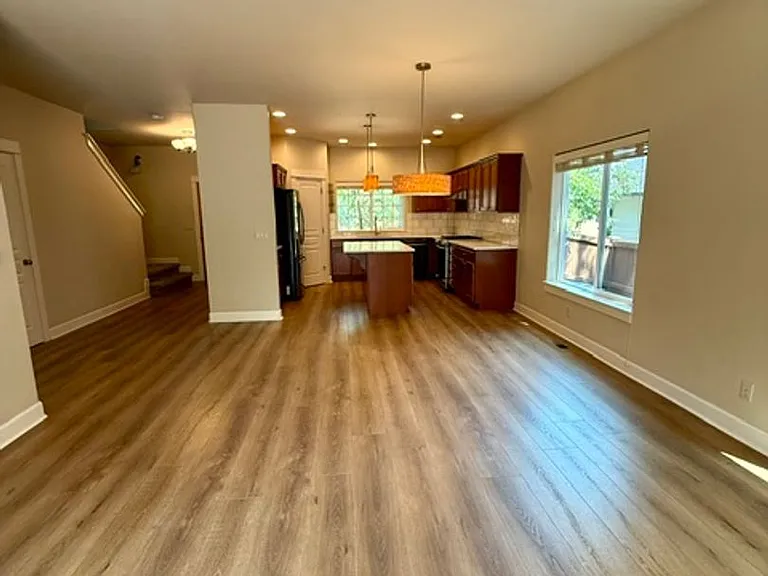 20441 Aberdeen Dr — Photo 9